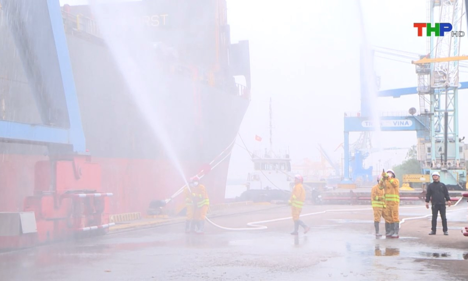 To&agrave;n d&acirc;n PCCC: Tăng cường PCCC hệ thống cảng biển Hải Ph&ograve;ng