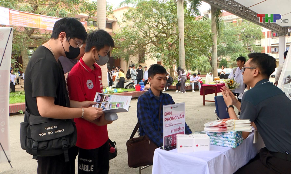 Li&ecirc;n kết tạo việc l&agrave;m cho sinh vi&ecirc;n