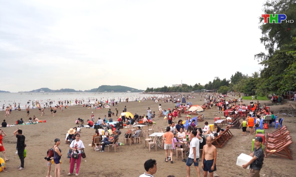 Tăng cường quản l&yacute; b&atilde;i tắm biển tại quận Đồ Sơn 