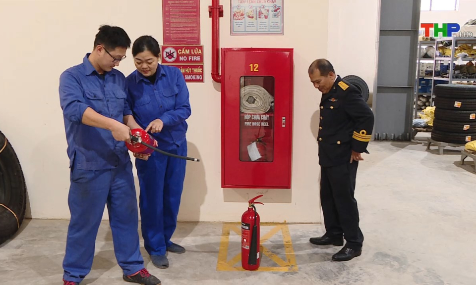 An ninh biển đảo: C&ocirc;ng t&aacute;c ph&ograve;ng chống ch&aacute;y nổ trong đơn vị Hải qu&acirc;n
