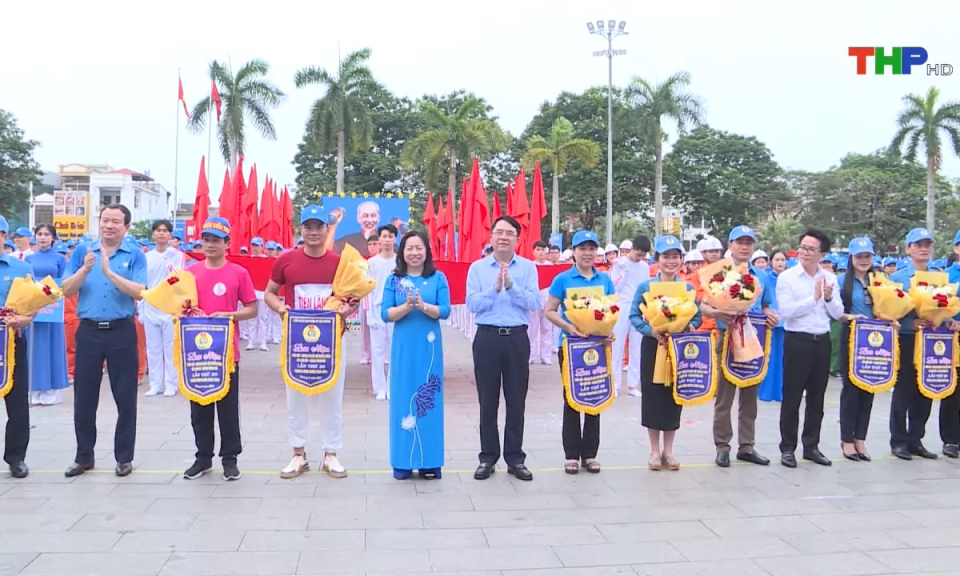 Lao động v&agrave; c&ocirc;ng đo&agrave;n: Thiết thực, hiệu quả th&aacute;ng c&ocirc;ng nh&acirc;n