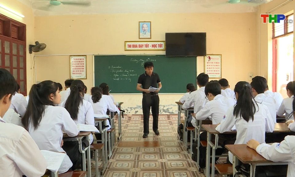 Gi&aacute;o dục v&agrave; đ&agrave;o tạo: Đồng h&agrave;nh c&ugrave;ng con trong giai đoạn nước r&uacute;t