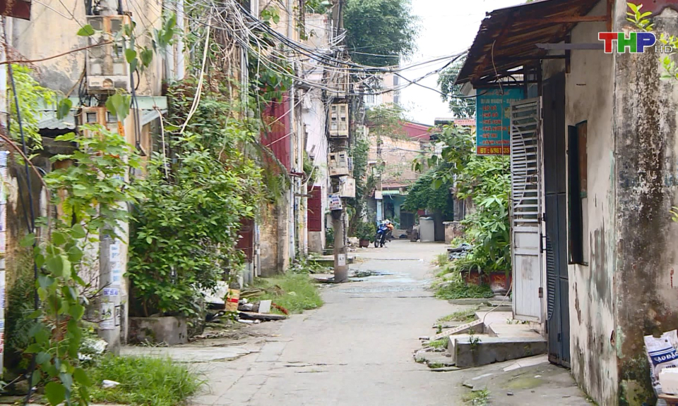 Hỗ trợ người d&acirc;n di chuyển khỏi chung cư cũ