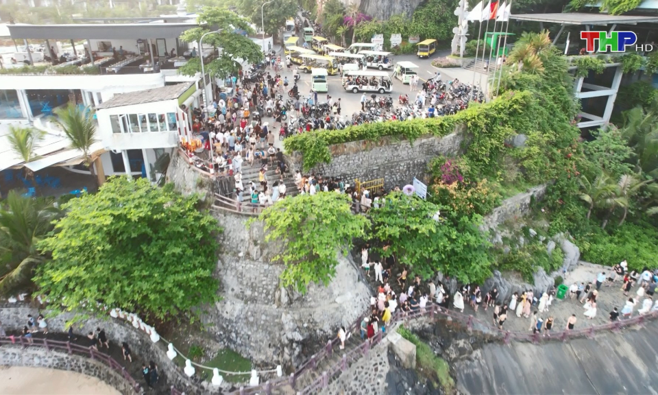 Du lịch C&aacute;t B&agrave; thu h&uacute;t du kh&aacute;ch