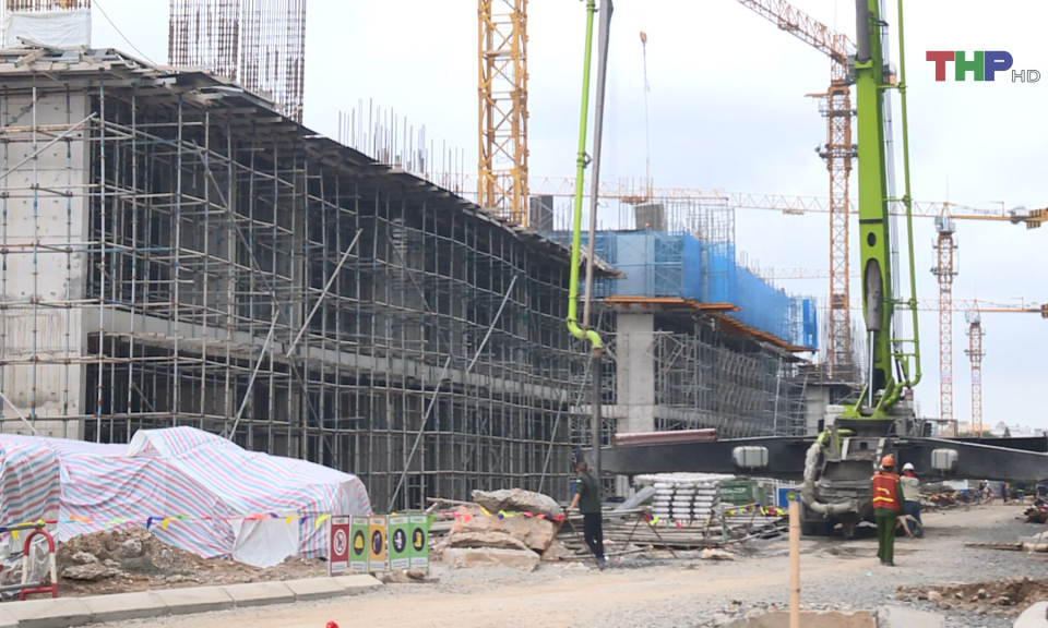 Ph&ograve;ng, chống nắng n&oacute;ng tr&ecirc;n c&ocirc;ng trường x&acirc;y dựng  