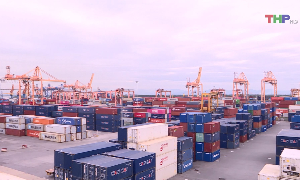 Hỗ trợ doanh nghiệp về thu ph&iacute; hạ tầng cảng biển