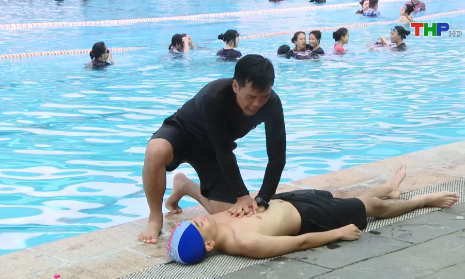 Cận cảnh: Ph&ograve;ng chống đuối nước cho học sinh