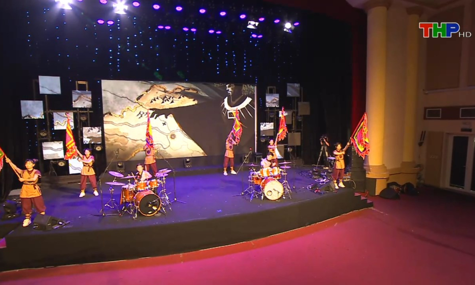 Măng non đất Cảng: B&aacute;n kết Cuộc thi T&agrave;i năng nh&iacute; THP (Phần 1)