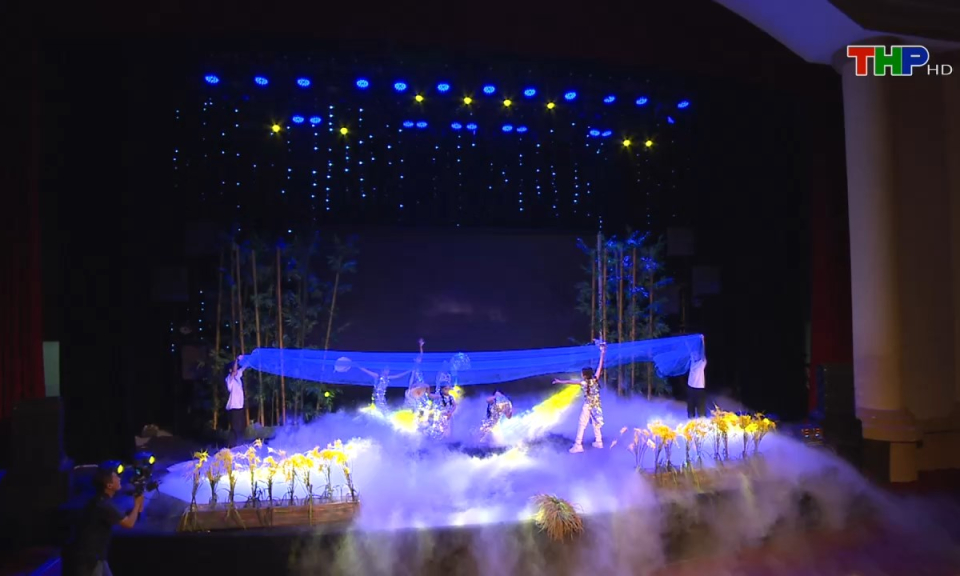 Măng non đất Cảng: B&aacute;n kết Cuộc thi T&agrave;i năng nh&iacute; THP (Phần 2)