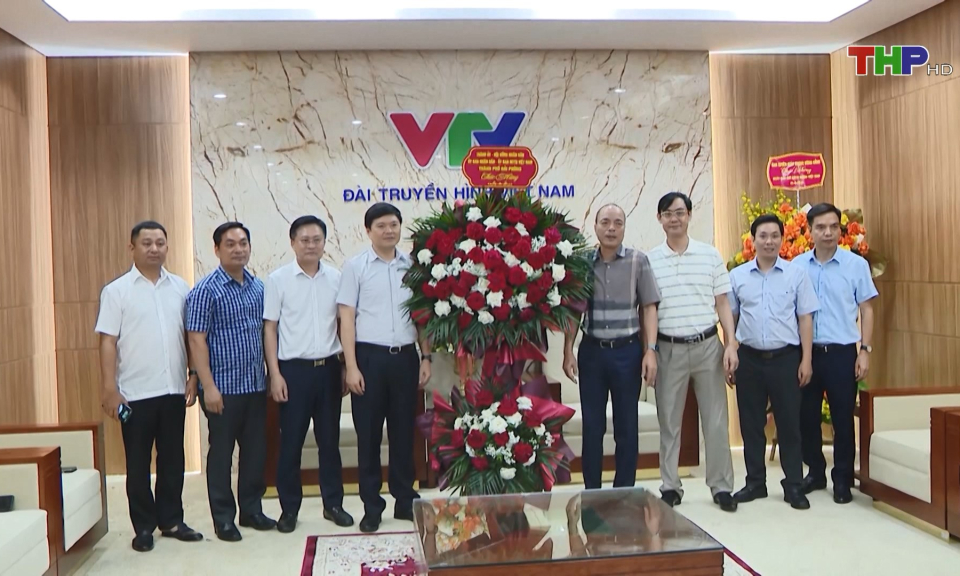 L&atilde;nh đạo UBND TP thăm, ch&uacute;c mừng c&aacute;c cơ quan b&aacute;o ch&iacute;    