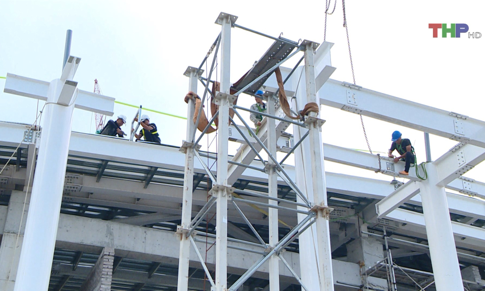 Bảo đảm sức khỏe cho người lao động tr&ecirc;n c&ocirc;ng trường        