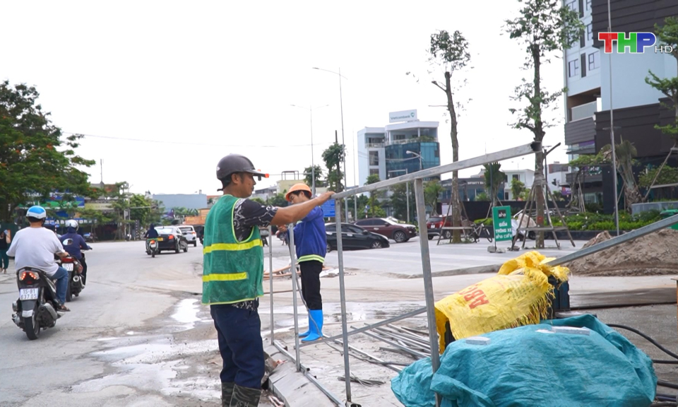 Vất vả mưu sinh trong những ng&agrave;y nắng n&oacute;ng