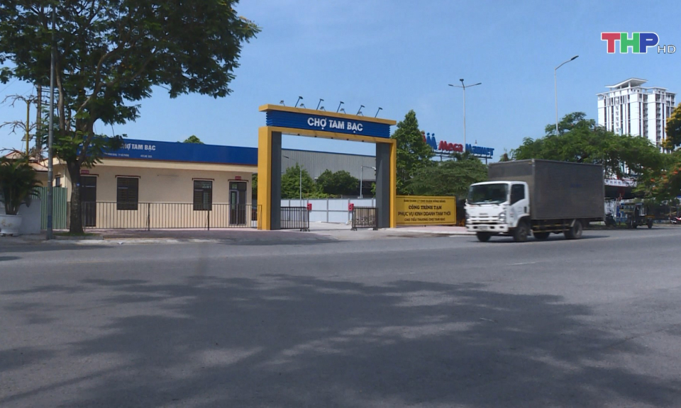 Th&ecirc;m nhiều hộ kinh doanh chuyển về chợ tạm Tam Bạc