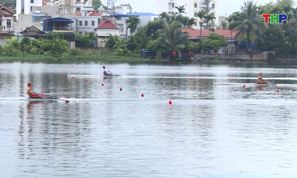 S&ocirc;i động Giải đua thuyền Rowing v&agrave; Canoeing  