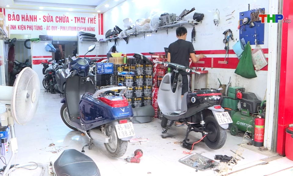 To&agrave;n d&acirc;n PCCC: Ngăn ngừa ch&aacute;y nổ từ sạc pin xe điện tại c&aacute;c khu chung cư, hộ gia đ&igrave;nh