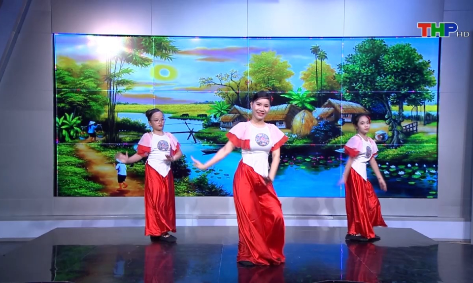 Măng non đất Cảng: Dạy nhảy: Những ước mơ