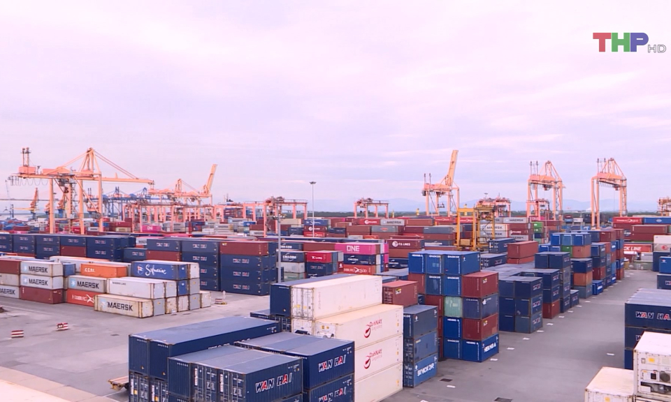 6 th&aacute;ng: Thu ph&iacute; hạ tầng cảng biển đạt hơn 694 tỷ đồng