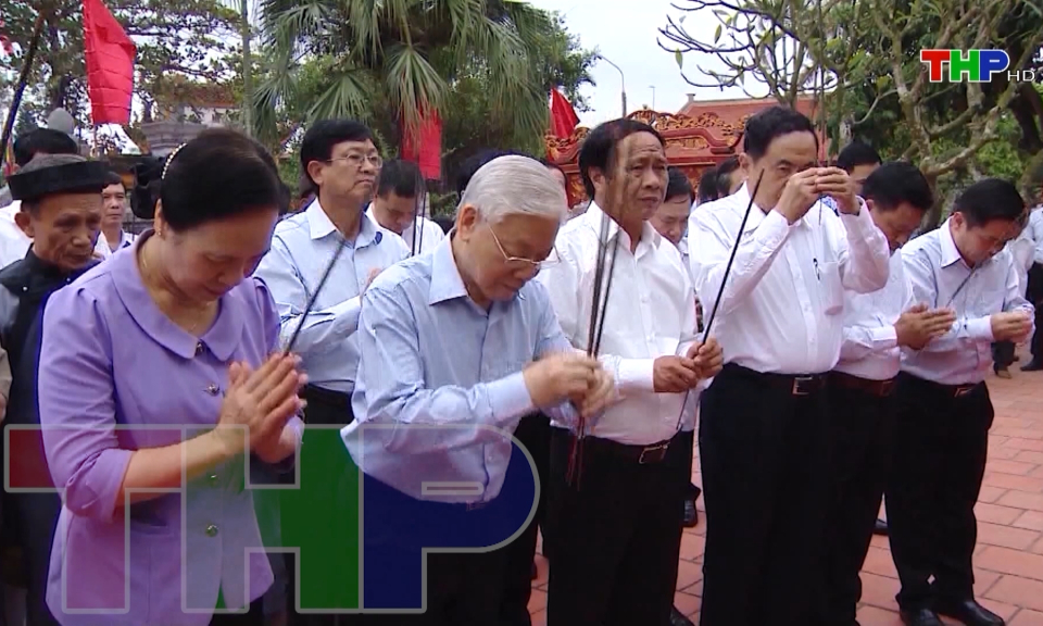 Tổng B&iacute; thư d&acirc;ng hương tại Khu di t&iacute;ch Trạng Tr&igrave;nh Nguyễn Bỉnh Khi&ecirc;m