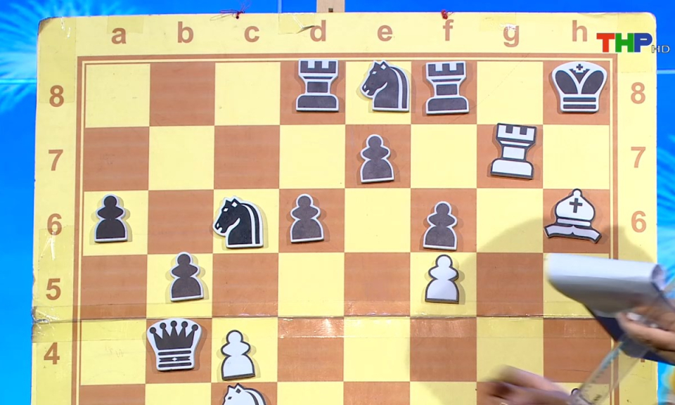 Măng non đất Cảng: Dạy cờ vua (Phần 26)