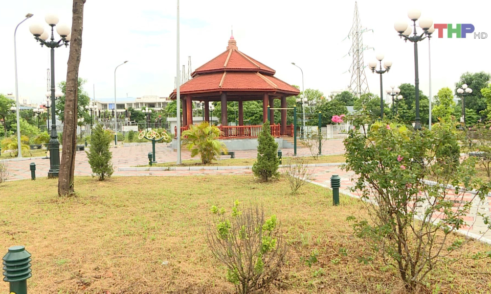 Vướng mắc trong b&agrave;n giao c&ocirc;ng vi&ecirc;n c&acirc;y xanh  