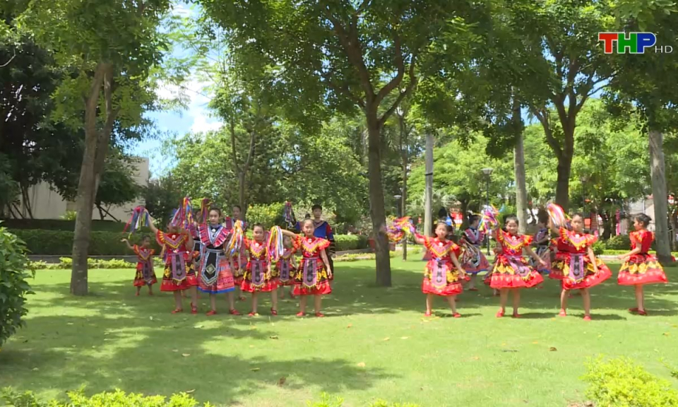 Măng non đất Cảng: Thi&ecirc;n thần nhỏ