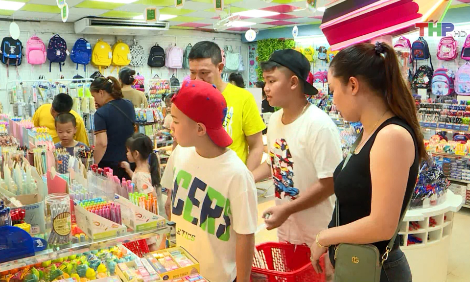 Đa dạng đồ d&ugrave;ng học tập trước thềm năm học mới