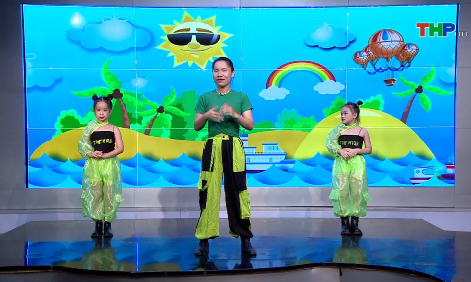 Măng non đất Cảng: Dạy nhảy: M&ugrave;a h&egrave; tuyệt vời