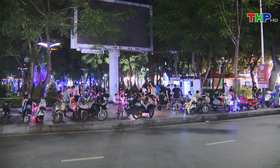 Sớm lập lại trật tự đường h&egrave; tại Dải trung t&acirc;m th&agrave;nh phố