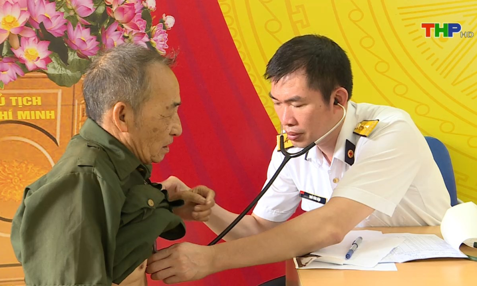 An sinh x&atilde; hội: Chăm s&oacute;c y tế cho người ngh&egrave;o v&agrave; người c&oacute; c&ocirc;ng 