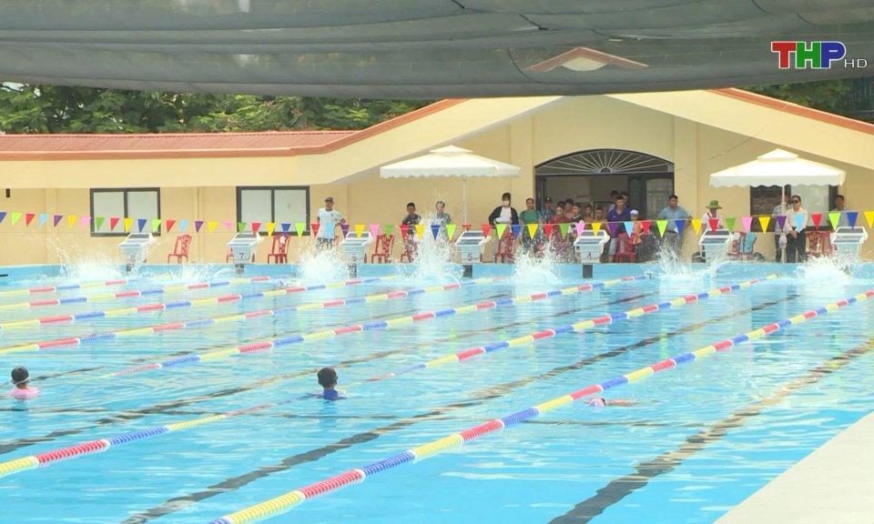 Khai mạc Giải bơi thiếu ni&ecirc;n, nhi đồng th&agrave;nh phố