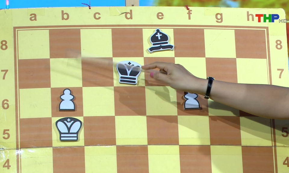 Măng non đất Cảng: Dạy cờ vua (Phần 31)