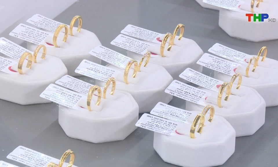 Tạp ch&iacute; kinh tế: Xung quanh đề xuất đ&aacute;nh thuế giao dịch v&agrave;ng