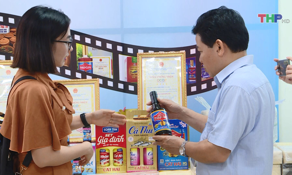 Th&uacute;c đẩy ph&aacute;t triển thương mại điện tử