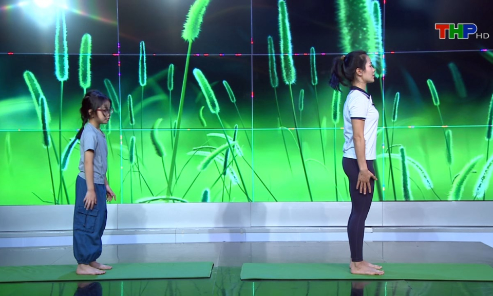 Măng non đất Cảng: Yoga - Sức mạnh đ&ocirc;i ch&acirc;n