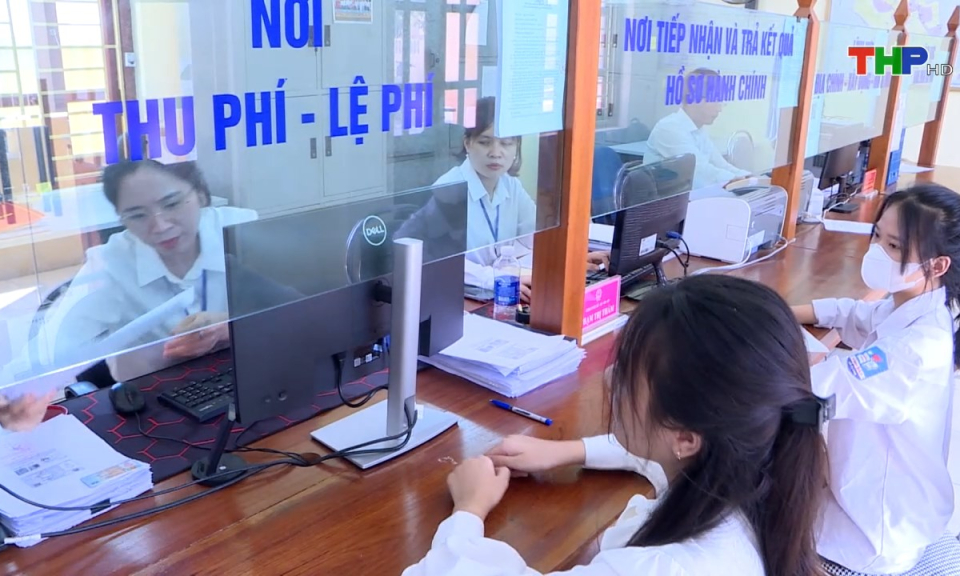 Ph&oacute;ng sự: Ứng dụng c&ocirc;ng nghệ th&ocirc;ng tin trong giải quyết thủ tục h&agrave;nh ch&iacute;nh