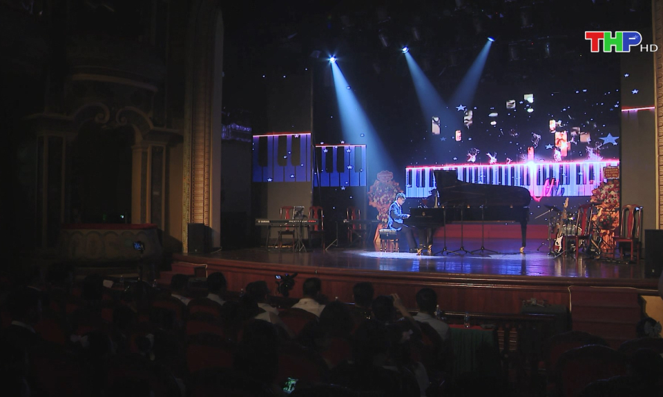 T&igrave;m kiếm t&agrave;i năng Piano Hải Ph&ograve;ng