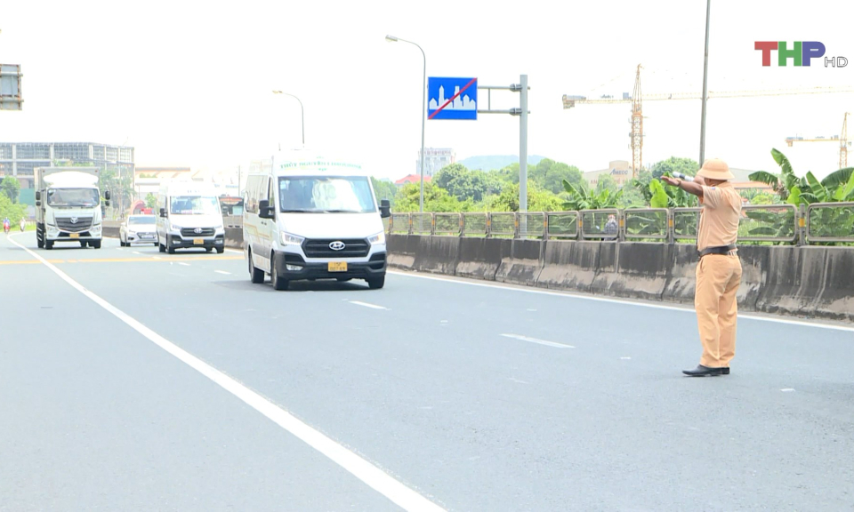 Bảo đảm an to&agrave;n giao th&ocirc;ng dịp 2/9