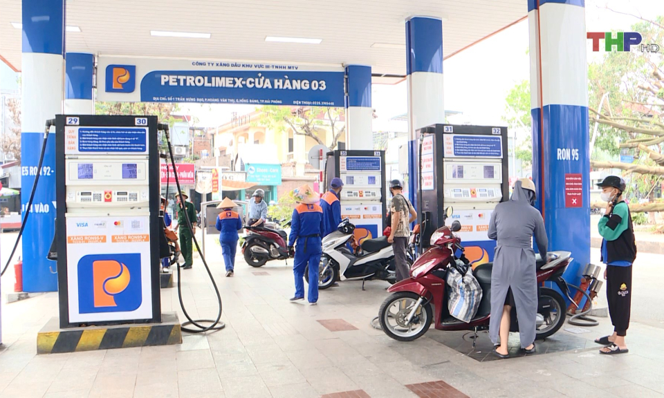 Hoạt động thương mại kh&ocirc;i phục sau b&atilde;o 