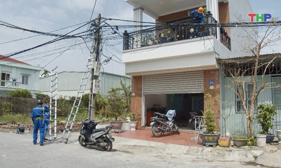 T&iacute;ch cực kh&ocirc;i phục dịch vụ th&ocirc;ng tin li&ecirc;n lạc  