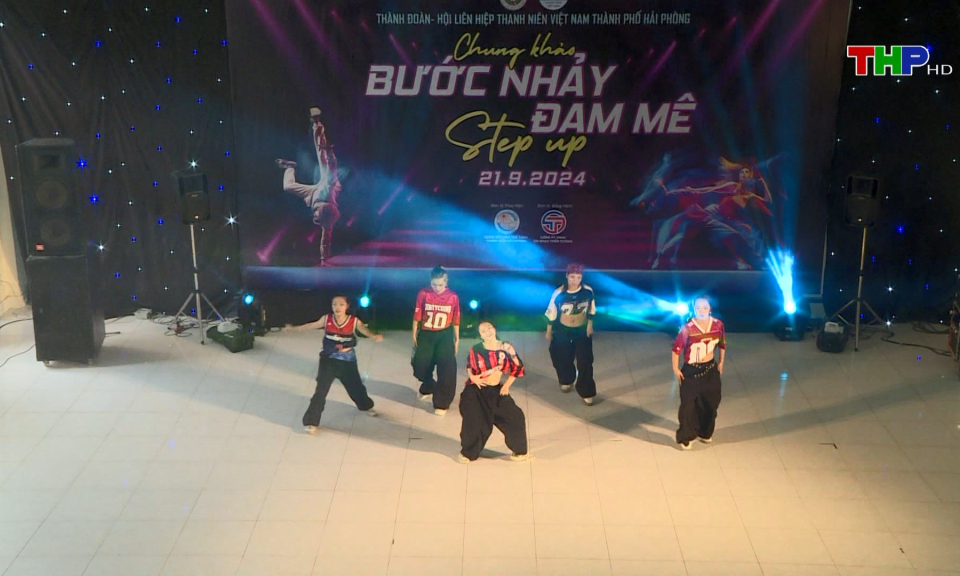 S&ocirc;i động cuộc thi &ldquo;Step up - Bước nhảy đam m&ecirc;&rdquo;