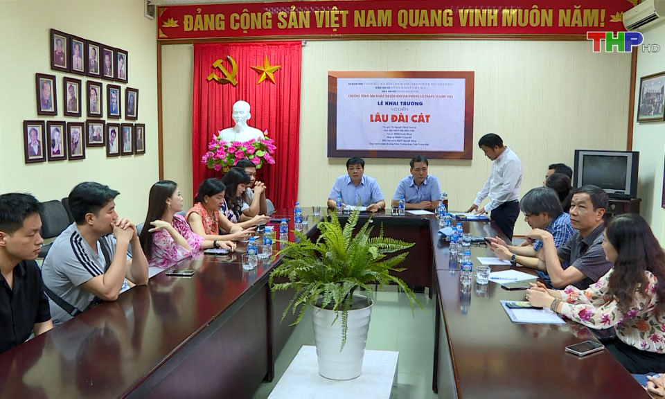 Sắp tr&igrave;nh diễn Vở kịch &ldquo;L&acirc;u đ&agrave;i c&aacute;t&rdquo;