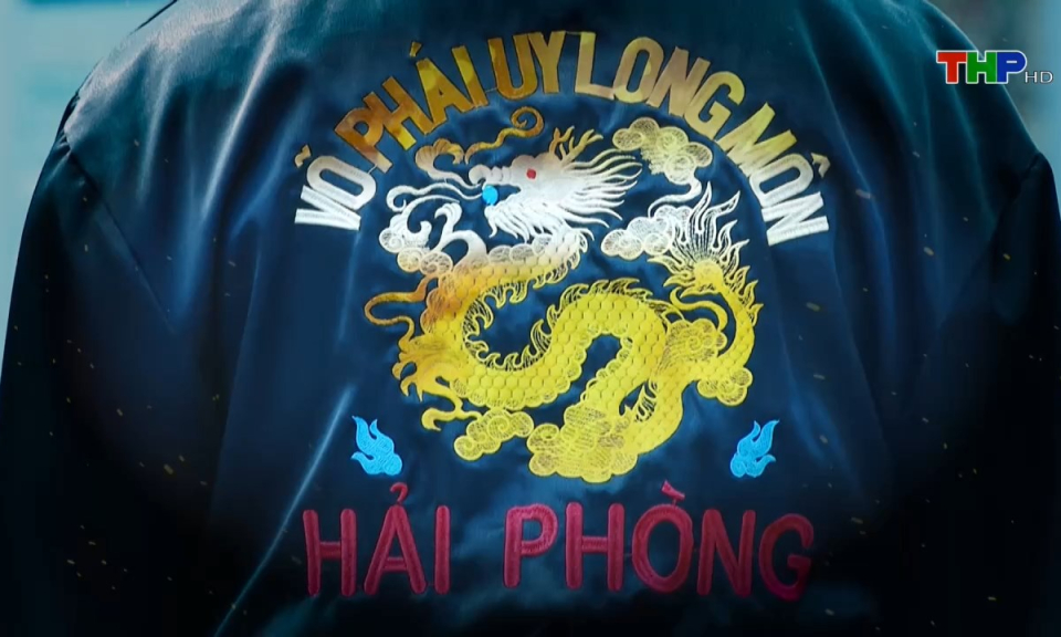 Chuyện đương thời: Uy Long m&ocirc;n ph&aacute;i