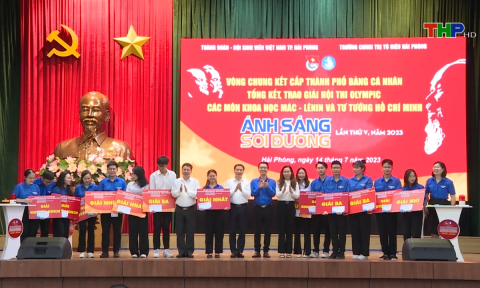 Tuổi trẻ Hải Ph&ograve;ng: N&acirc;ng cao bản lĩnh ch&iacute;nh trị cho thanh ni&ecirc;n