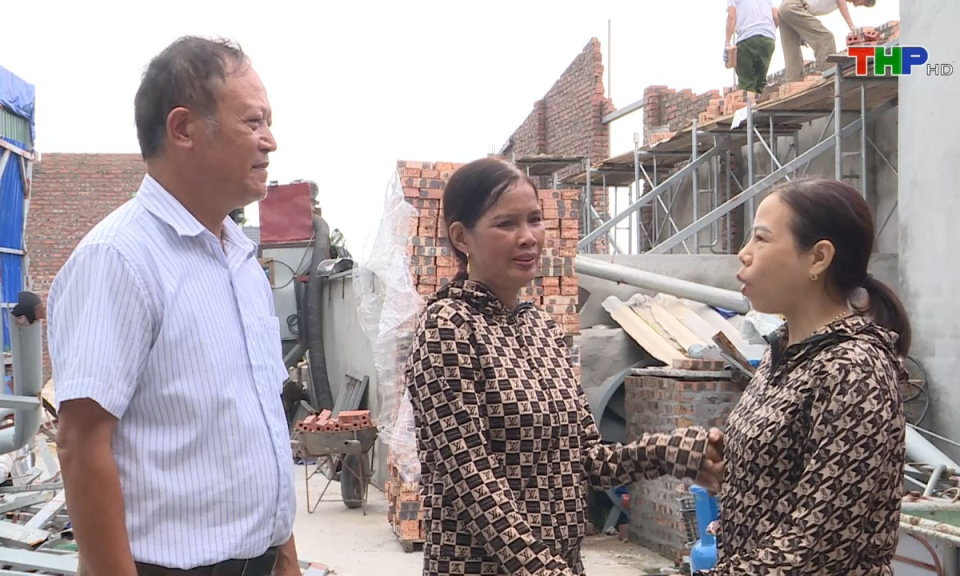 Ph&aacute;p luật v&agrave; cuộc sống: Thực hiện đ&uacute;ng quy định trong việc hỗ trợ người d&acirc;n sau thi&ecirc;n tai