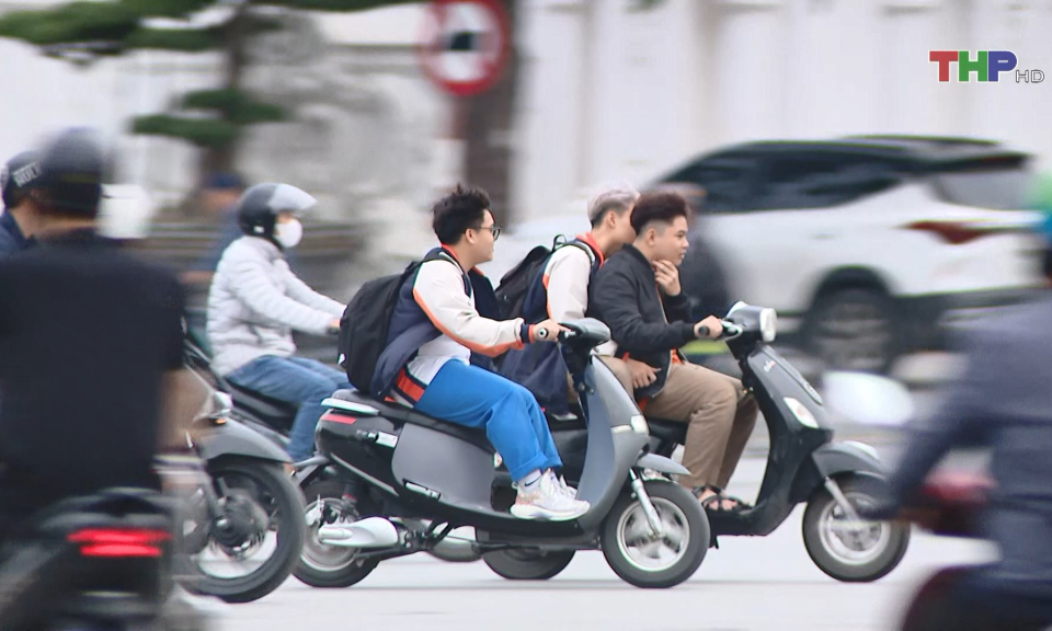 Cao điểm xử l&yacute; vi phạm giao th&ocirc;ng học đường  