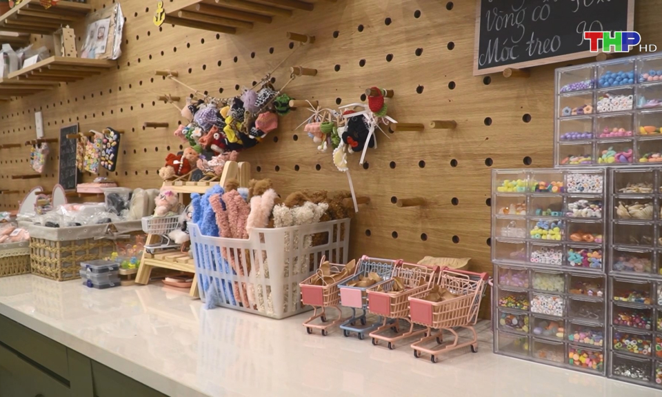 Độc đ&aacute;o trải nghiệm thực h&agrave;nh thủ c&ocirc;ng