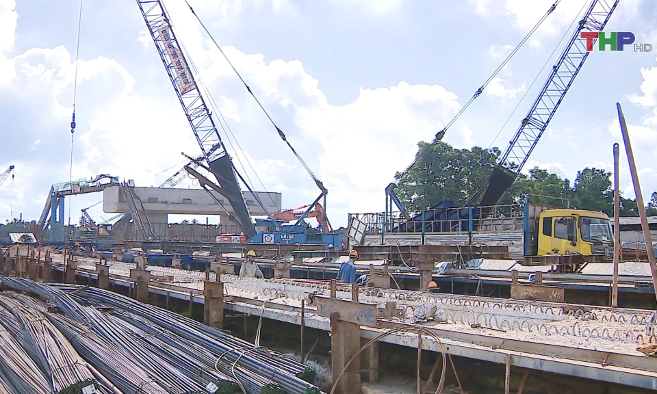 Đẩy nhanh tiến độ Dự &aacute;n cầu vượt s&ocirc;ng H&oacute;a
