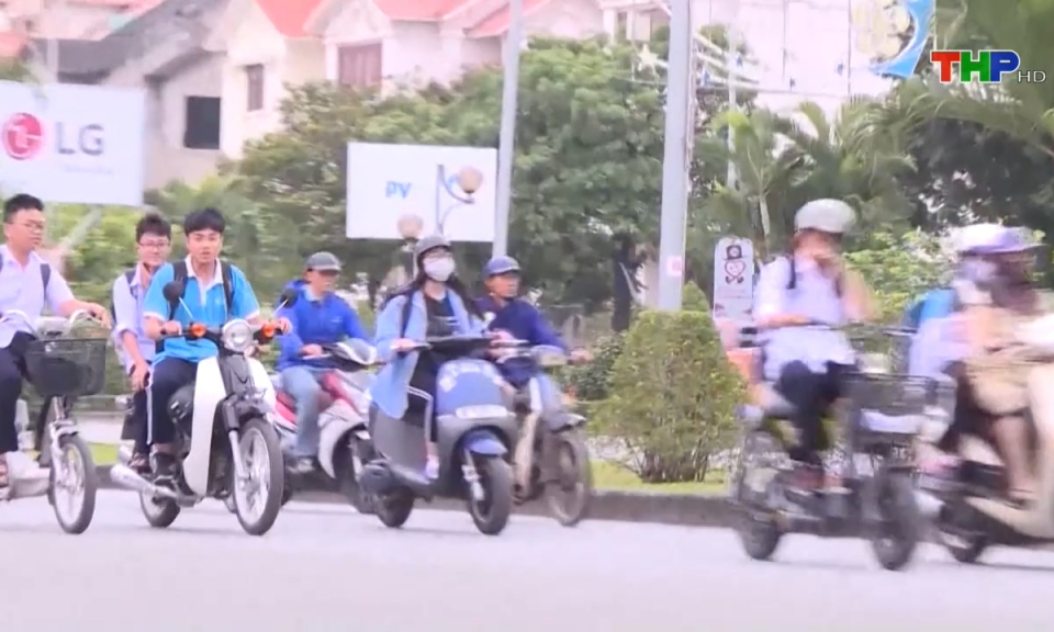 An to&agrave;n giao th&ocirc;ng: Ngăn chặn t&igrave;nh trạng thanh thiếu ni&ecirc;n vi phạm trật tự an to&agrave;n giao th&ocirc;ng
