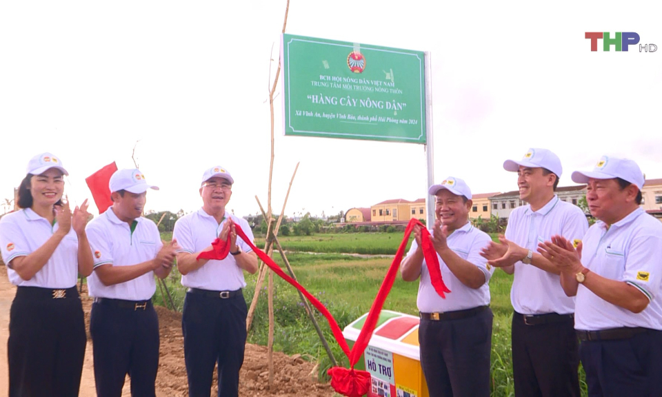 Hưởng ứng chiến dịch l&agrave;m cho thế giới sạch hơn  