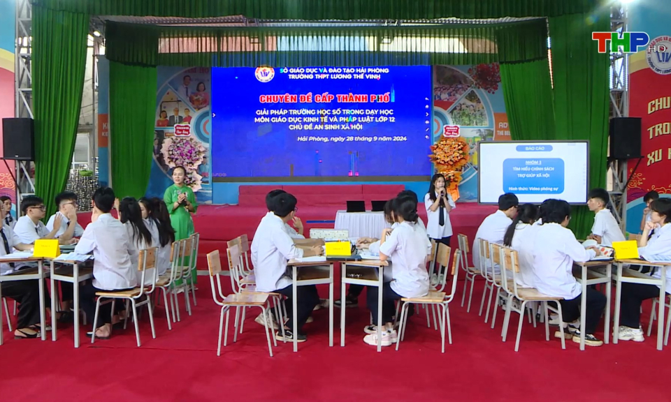 X&acirc;y dựng trường học số  